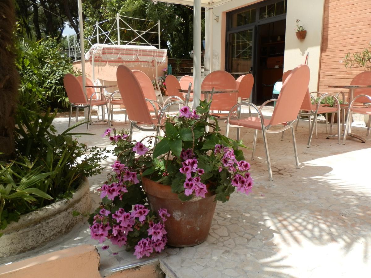 Hotel Antille Marina Romea Bagian luar foto